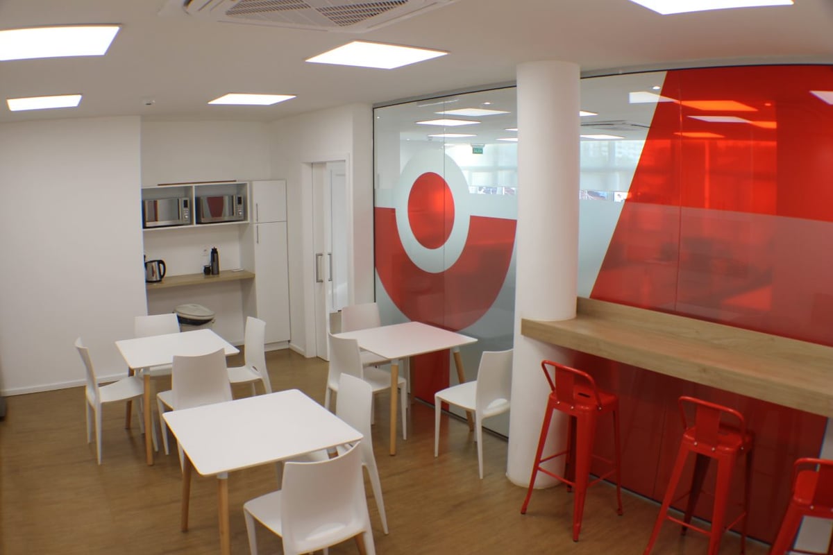 YAGUARON REPUESTOS — Logística · Oficinas + Depósito en Montevideo, Uruguay — imagen 4